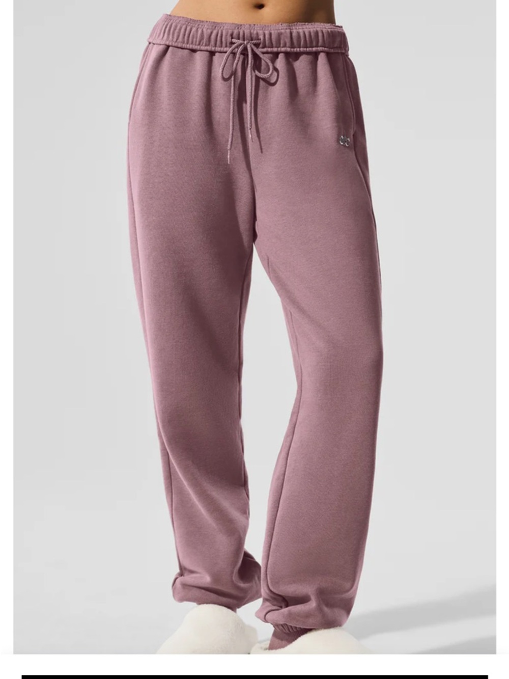 Alo Yoga Women’s Accolade Sweatpants Smokey Quartz Purple Medium
